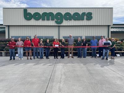 Bomgaars opens larger, new Scottsbluff store