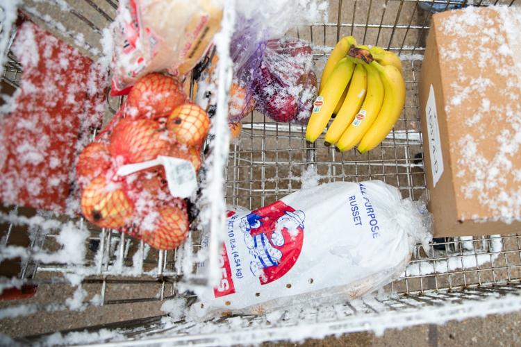 20200417_new_millardfoodpantry_ar07