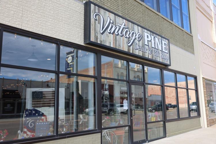 Vintage Pine exterior
