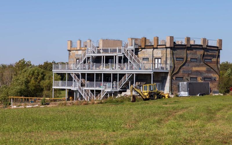 Diamond MonarX Castle