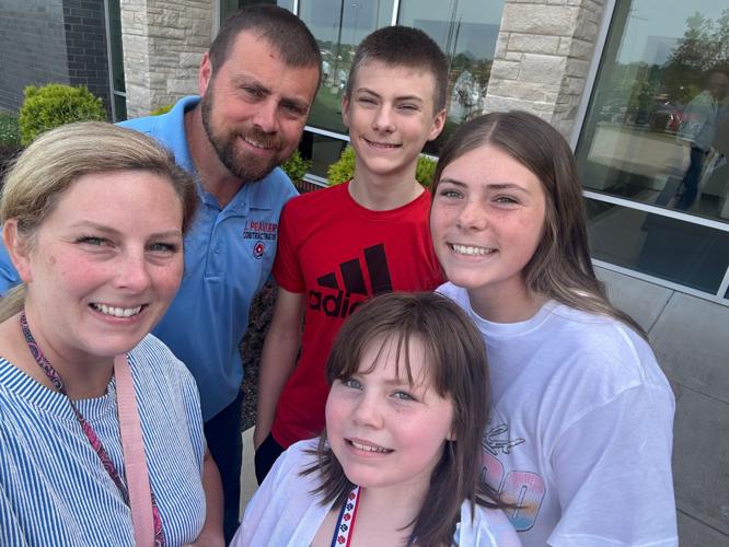 From left to right, Lynnette Peavler, Jarrett Peavler, Blake Peavler, Katelynn Peavler and Abigail Peavler pose for a photo.