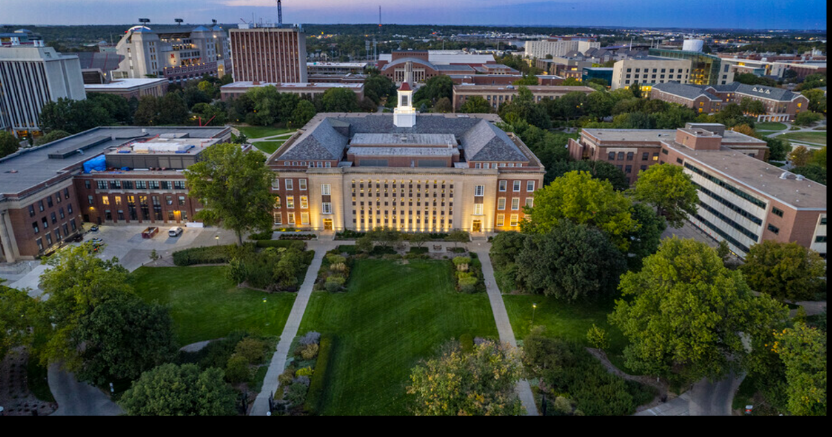 UNL researchers seek to build materials at the atomic level