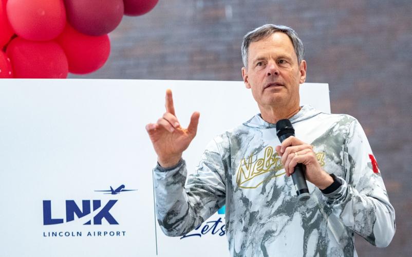 Lincoln airport new plane, 3.30