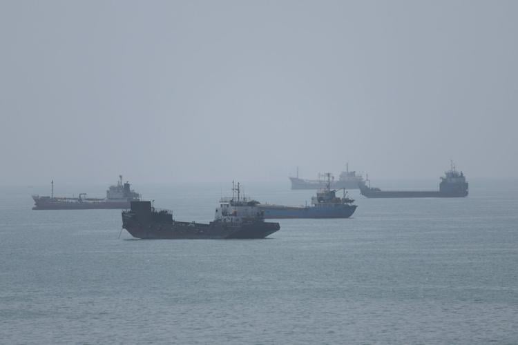 Vessels in the Strait of Hormuz are visible near the beach of Bandar Abbas (copy)