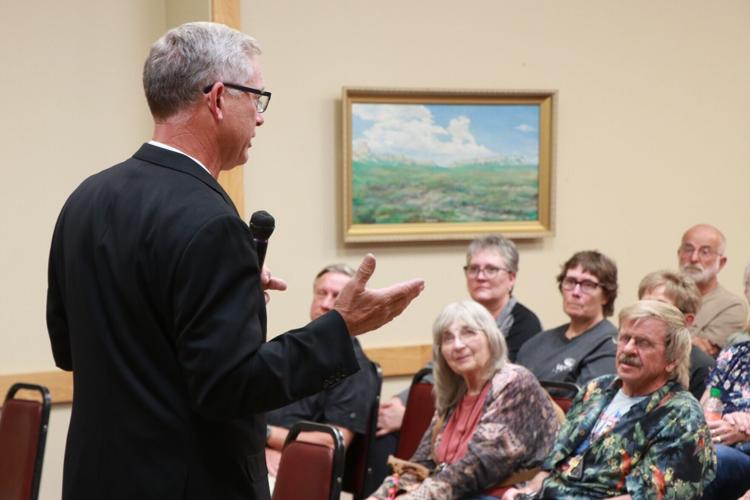 Lynne Walz hosts ice cream social, hears community concerns at Legacy of the Plains
