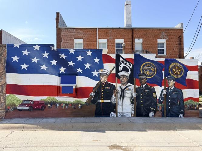 Murals Gibbon patriotic.jpeg