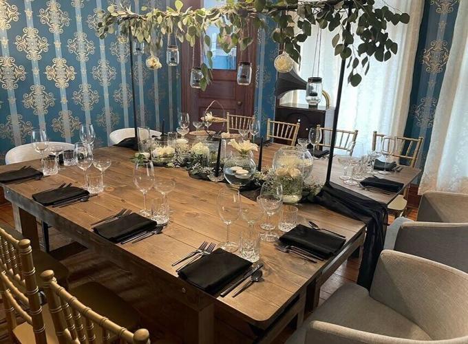 Queen Anne dining room