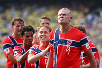 Norway forward Erling Haaland (9) celebrates his first goal the match with teammates during a Round of 16 match of the 2026 FIFA World Cup at New York New Jersey Stadium.