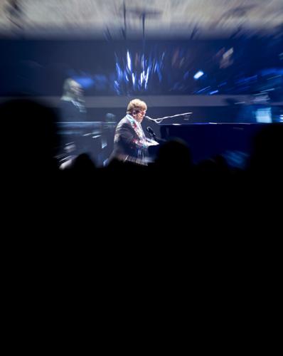 Elton John concert, 3.27