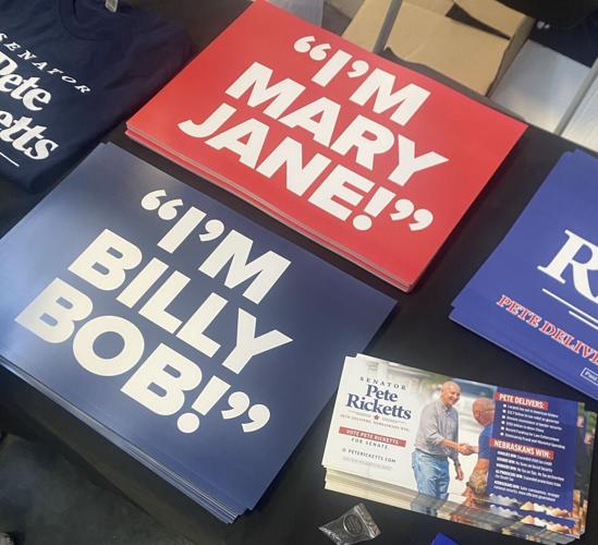 Trump rally: Billy Bob signs