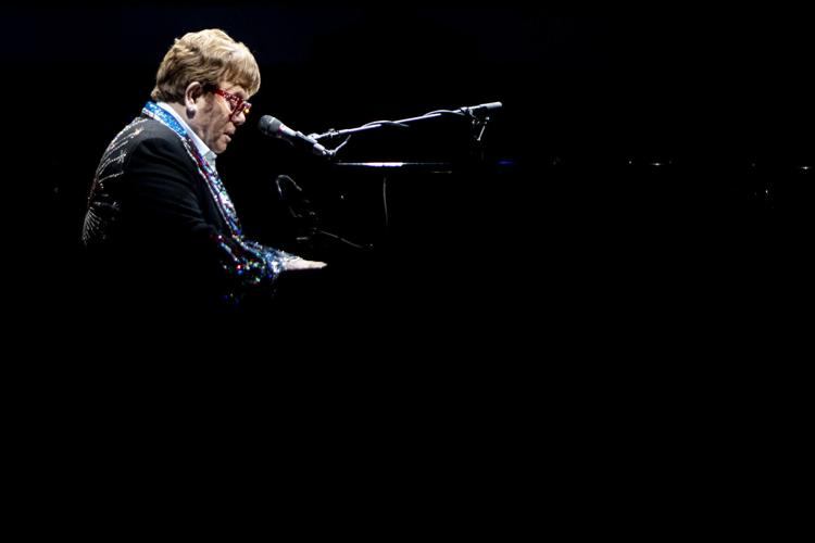 Elton John concert, 3.27