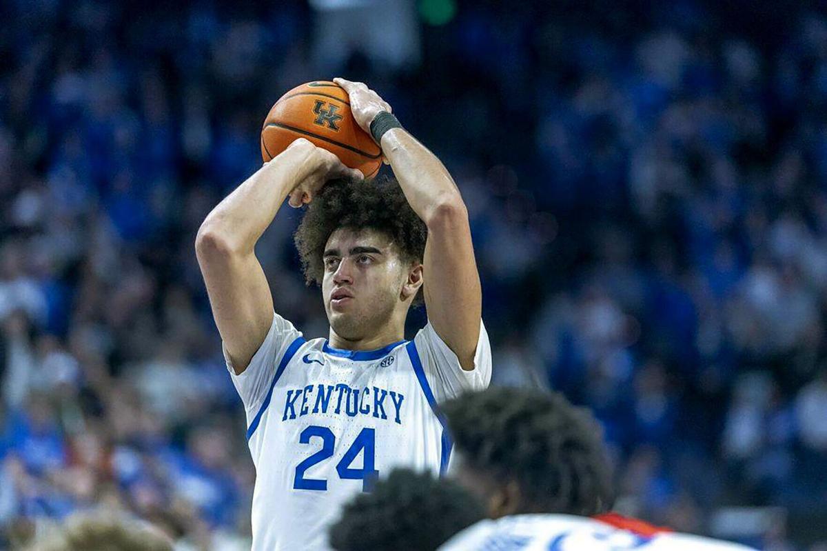 Kentucky center Malachi Moreno averaged 7.8 points and led the team with 6.3 rebounds and 1.5 blocked shots per game as a freshman during the 2025-26 season.