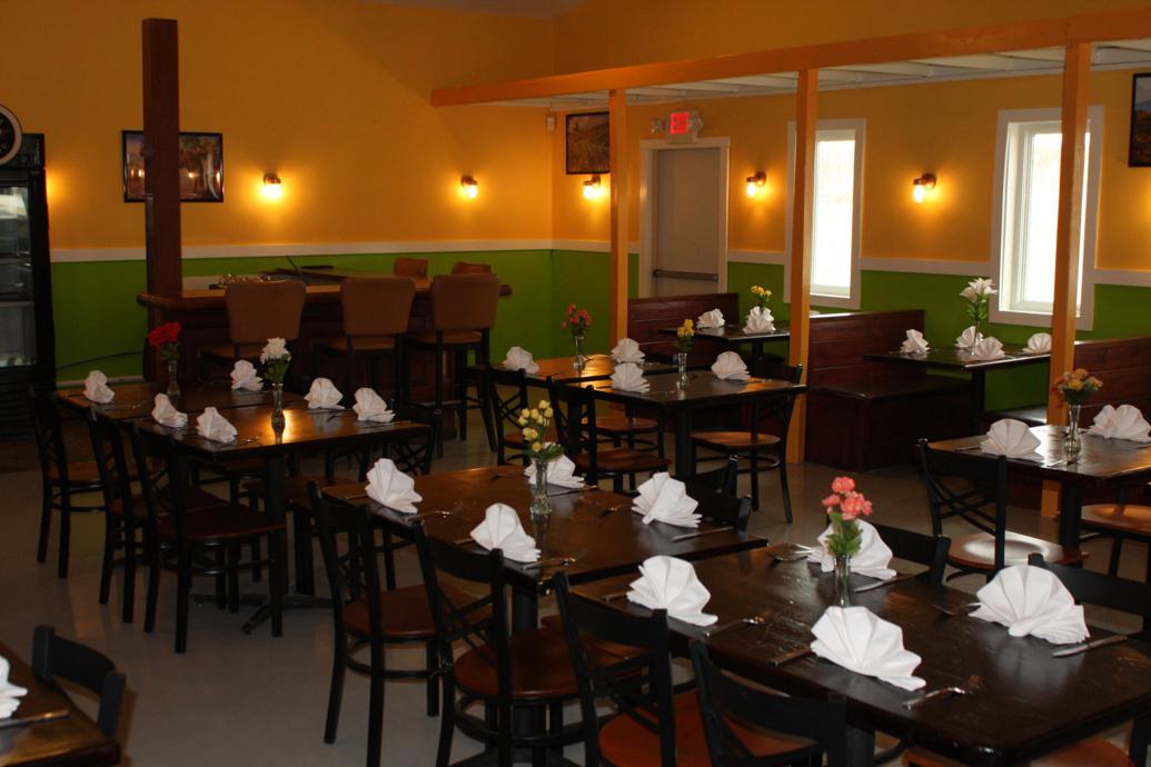 New restaurant opens in Ceresco