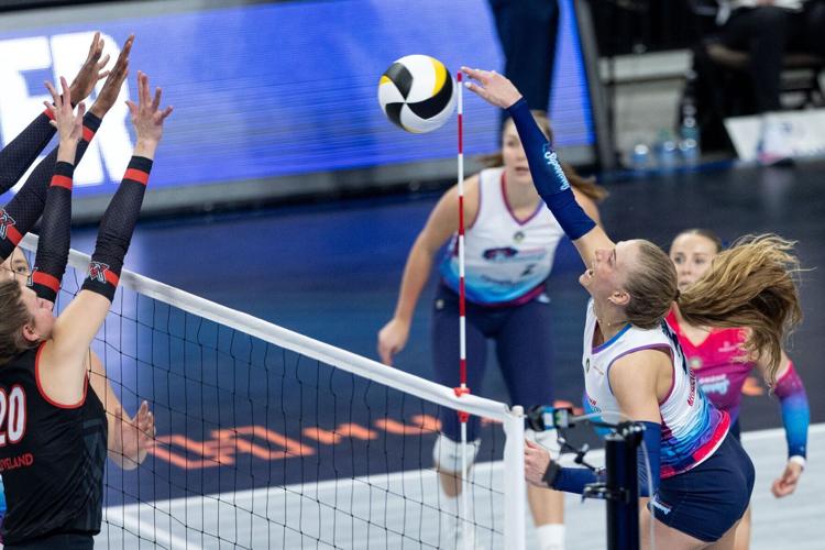 012524-owh-spo-volleyball-ar35.JPG
