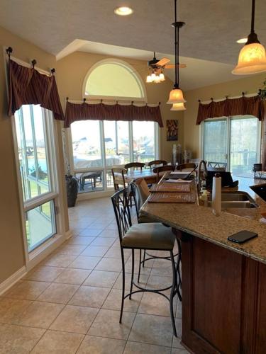 022022-owh-liv-whitehouse-p14