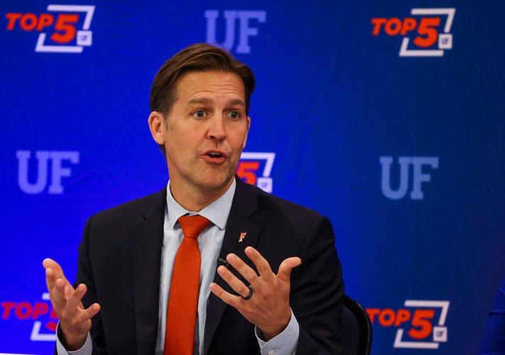 US-NEWS-UF-STUDENT-PROTESTERS-LOUDLY-GREET-3-PT.jpg