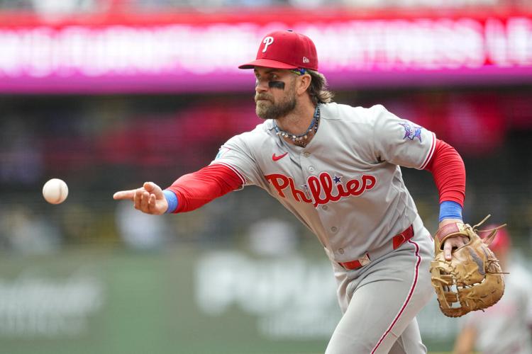 BASEBALL-MLB-MIL-PHI/