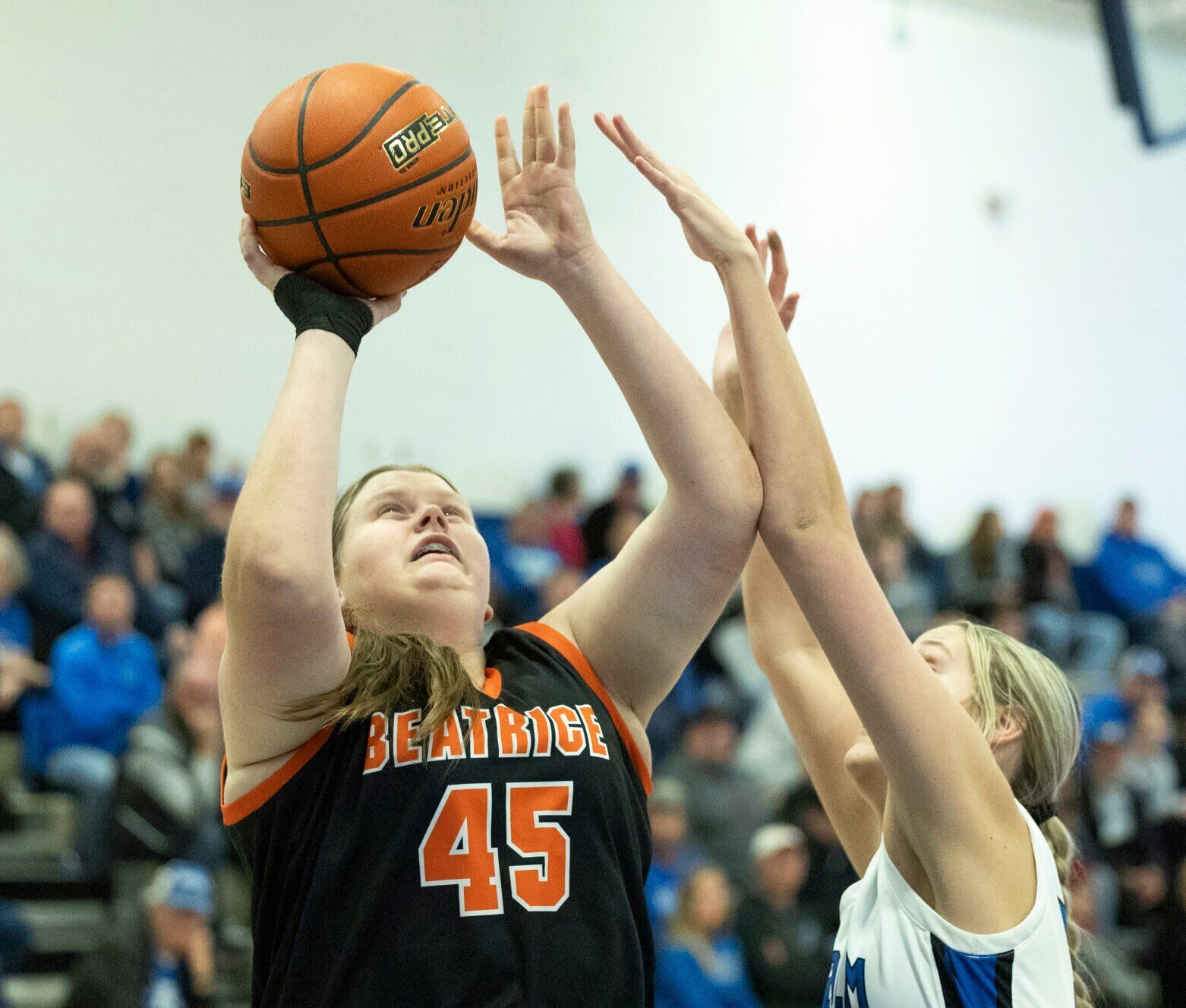 Beatrice defense stymies Malcolm s Dolliver as Lady Orange improve