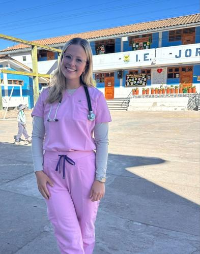 unk-peru-p3 - a team leader