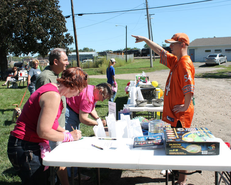 Dog pound celebrates with cookout, games | Local | wahoo-ashland ...