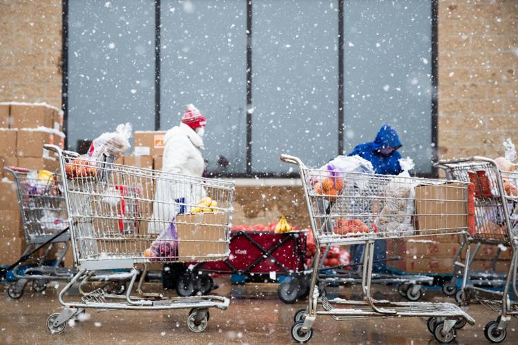 20200417_new_millardfoodpantry_ar05