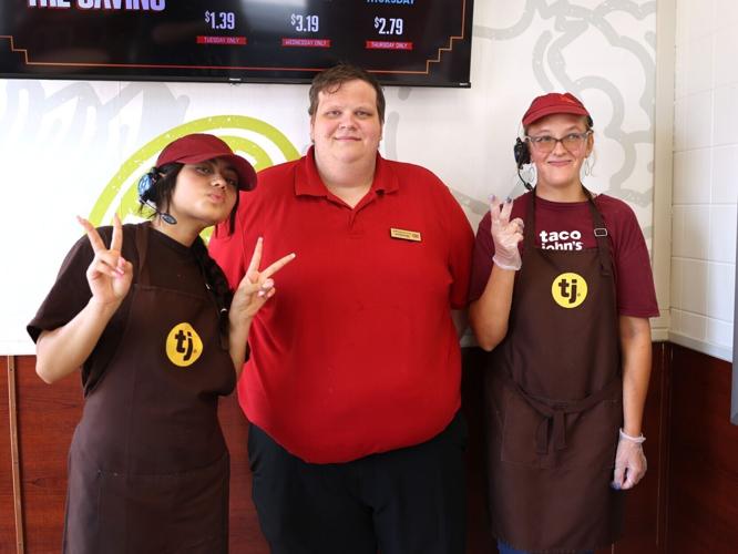Taco John's crew
