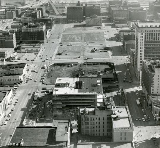 Bare ground on the mall in 1975 (web)