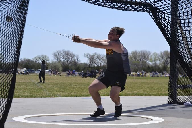 Schultz sets new pole vault school record, Ninete hits NCAA provisional mark with weight throw win at Loper Invite