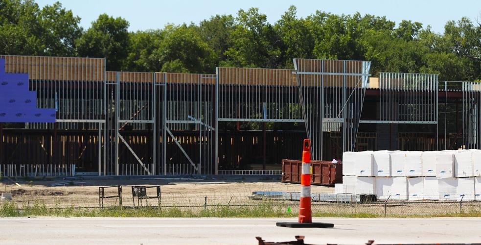 072823-gii-news-fatdogs-jrs-p1