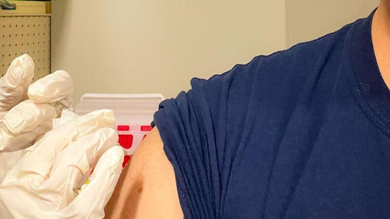 Pharmacy on front lines of COVID vaccine - Vimarsana News
