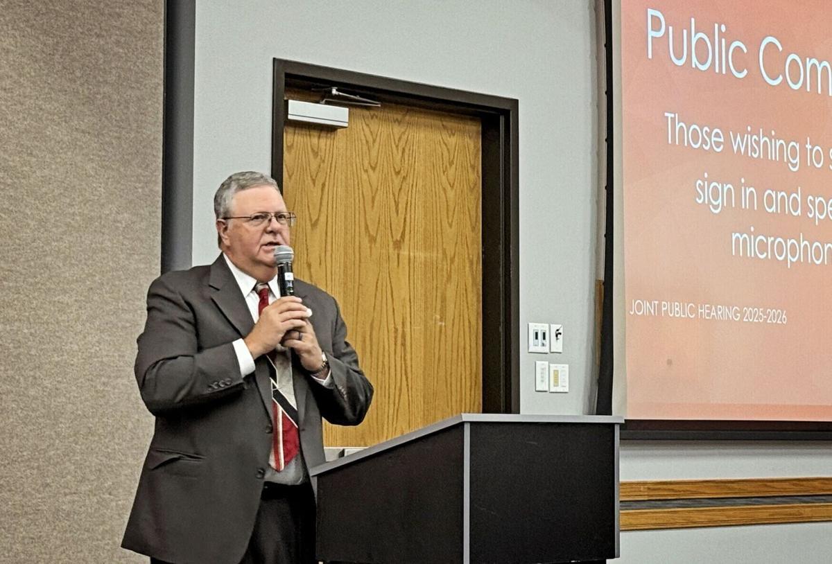 ‘Pink postcard’ hearing puts focus on 3 local school districts