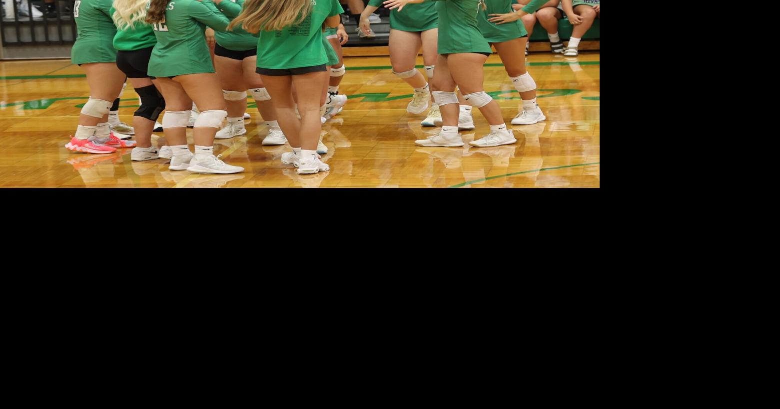 Breckenridge shares the volleyball in pair of sweeps Local Sports