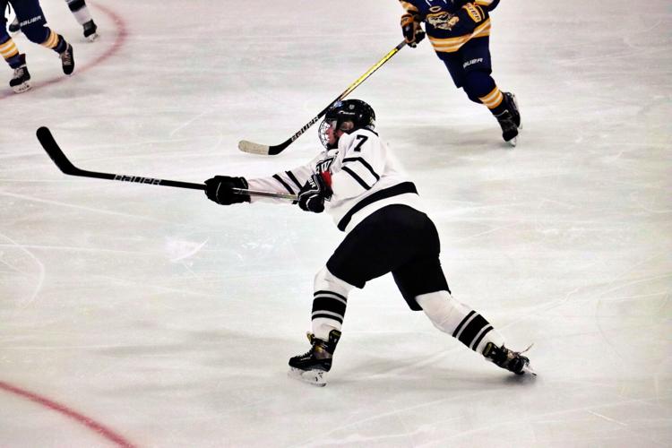 Blades fade in final periods vs. Crookston Local Sports News