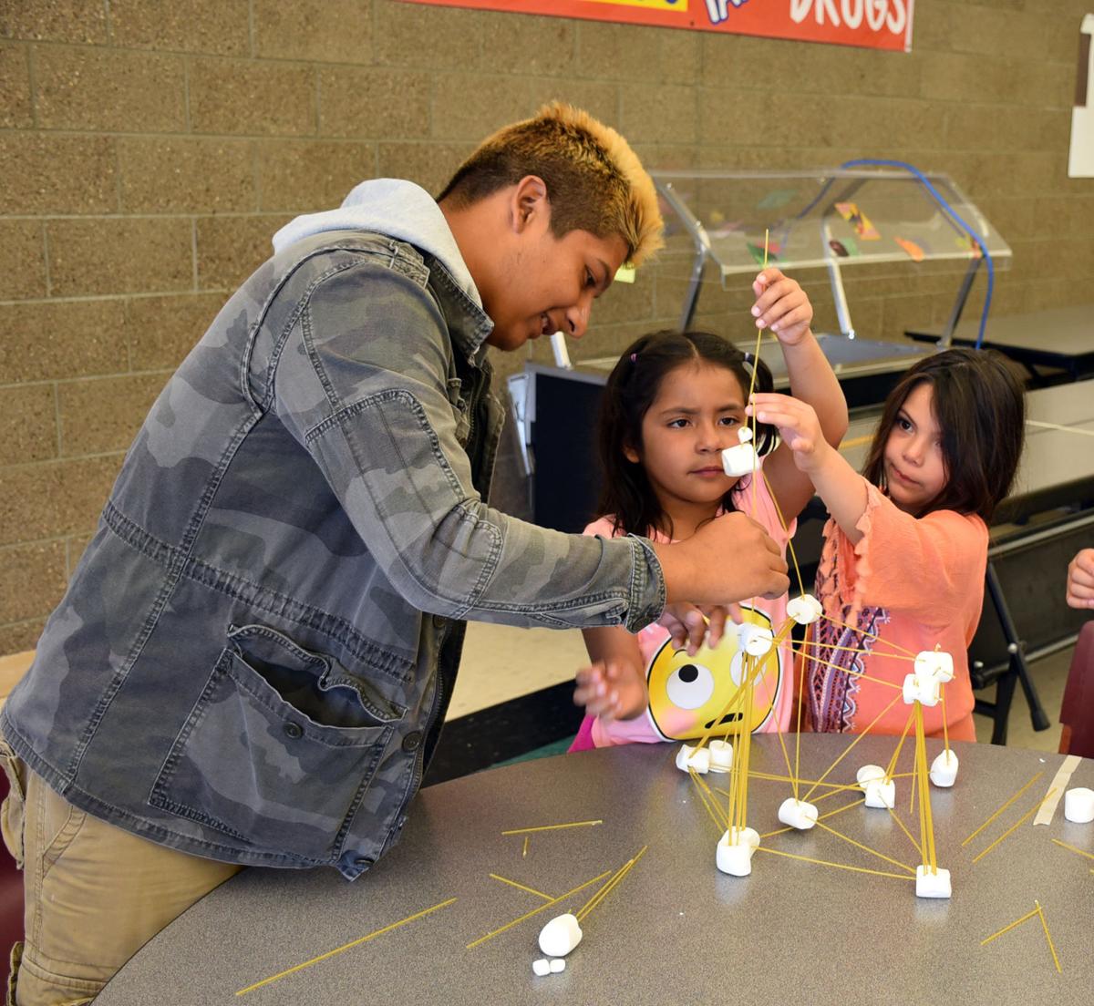 Marshmallow towers prove to be a challenge with STEM activity | Local News Stories | wahpetondailynews.com