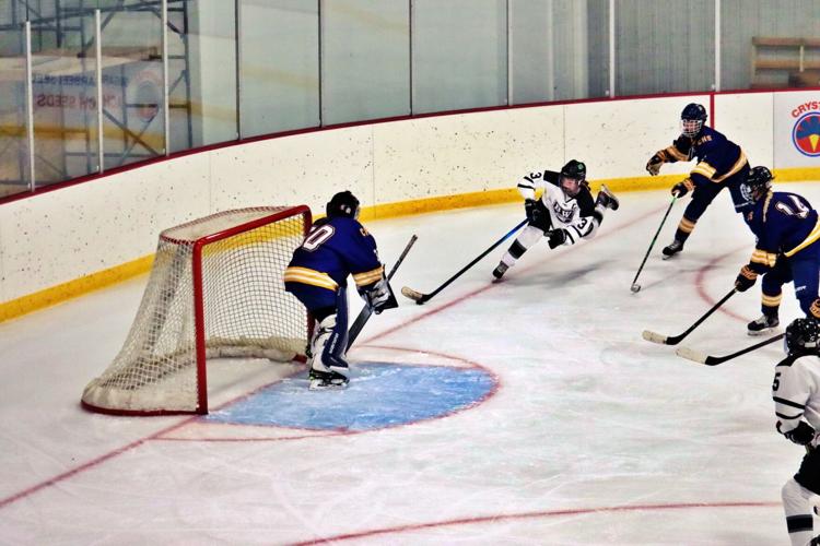 Blades fade in final periods vs. Crookston Local Sports News