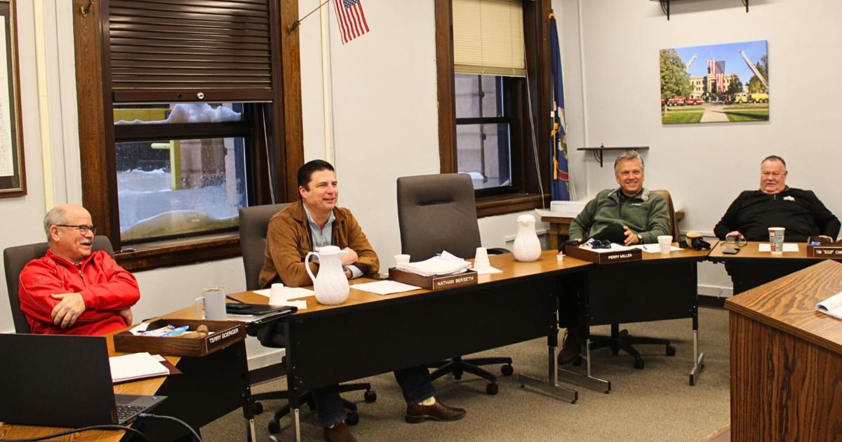 Richland County board reviews roads, housing and power line