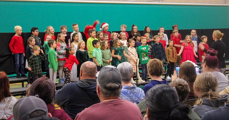 Breckenridge elementary brings Christmas cheer Local News Stories