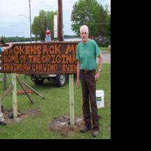 Hackensack chainsaw carving sign goes up | News | walkermn.com