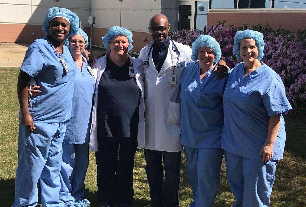 Nurses recount care of hospital's first diagnosed case