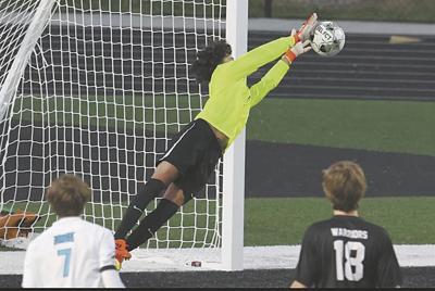 Loria led the Warriors from between the posts | Sports | waltontribune.com