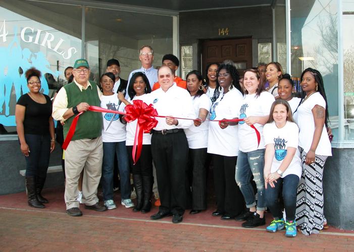 New hair salon opens on Warrenton's Main Street News
