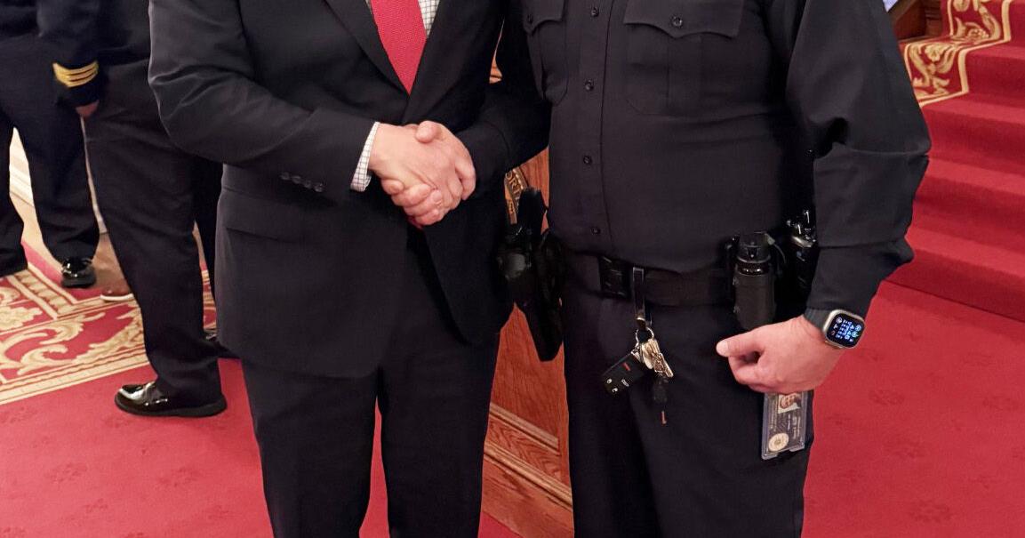 Police chief meets the governor