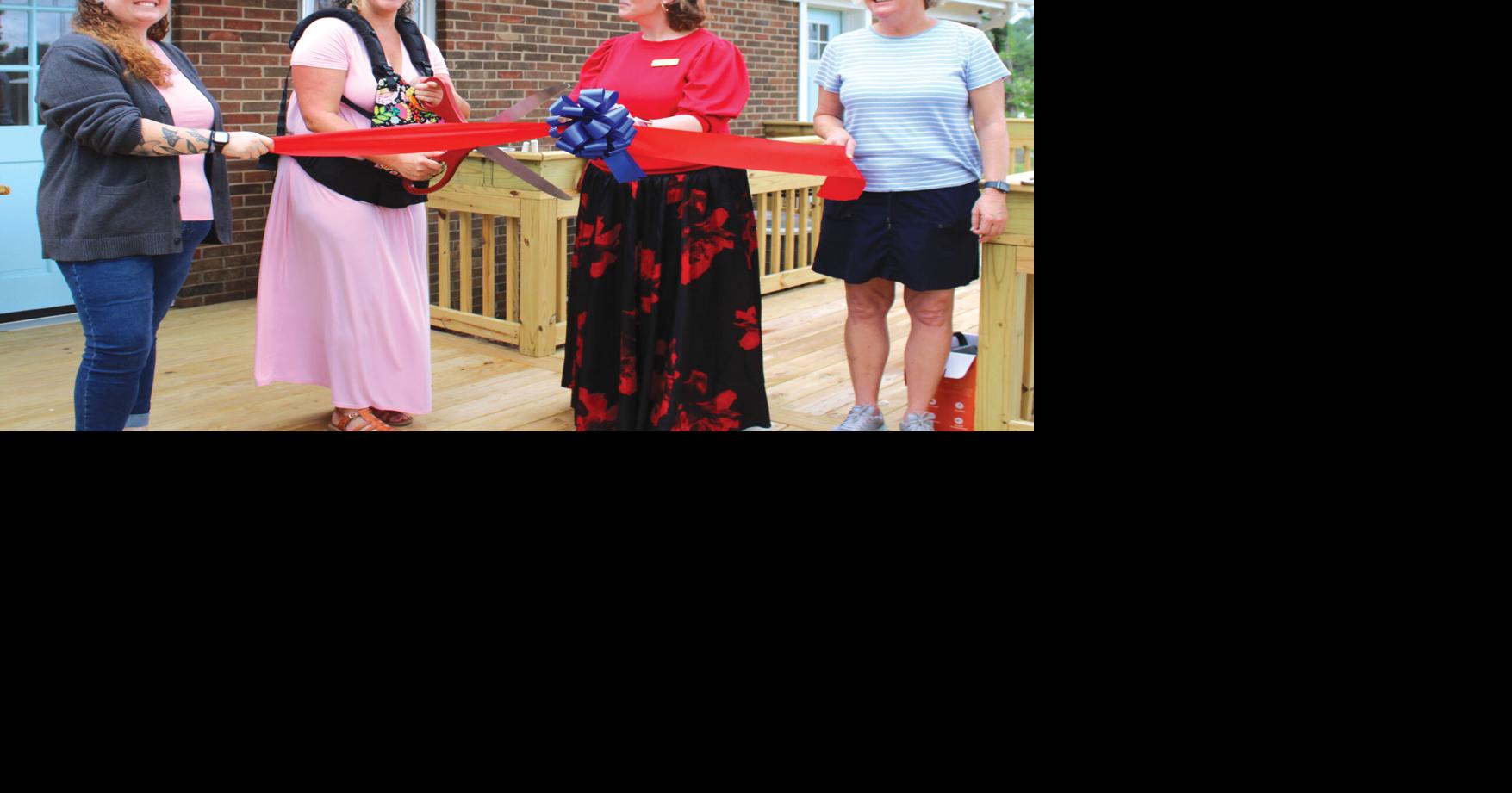 Ribbon cutting ceremony celebrates opening of Warren Little Explorers