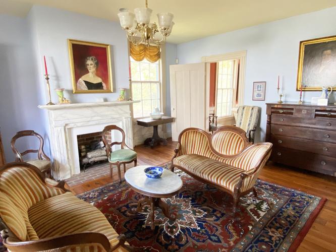 Jacob Holt House interior.jpg