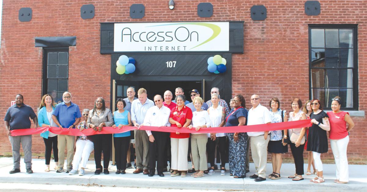 Ribbon cutting ceremony marks opening of AccessOn Internet office here