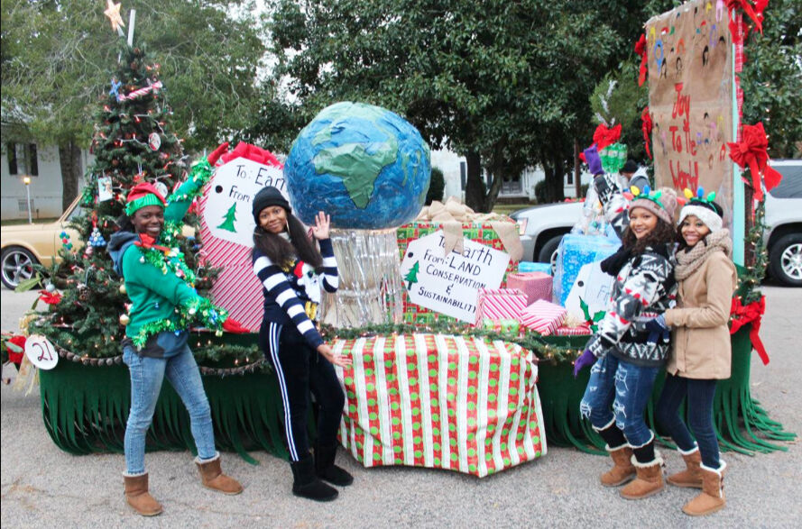 Earl N C Christmas Parade 2022 County Christmas Parade Is Dec. 11 | News | Warrenrecord.com