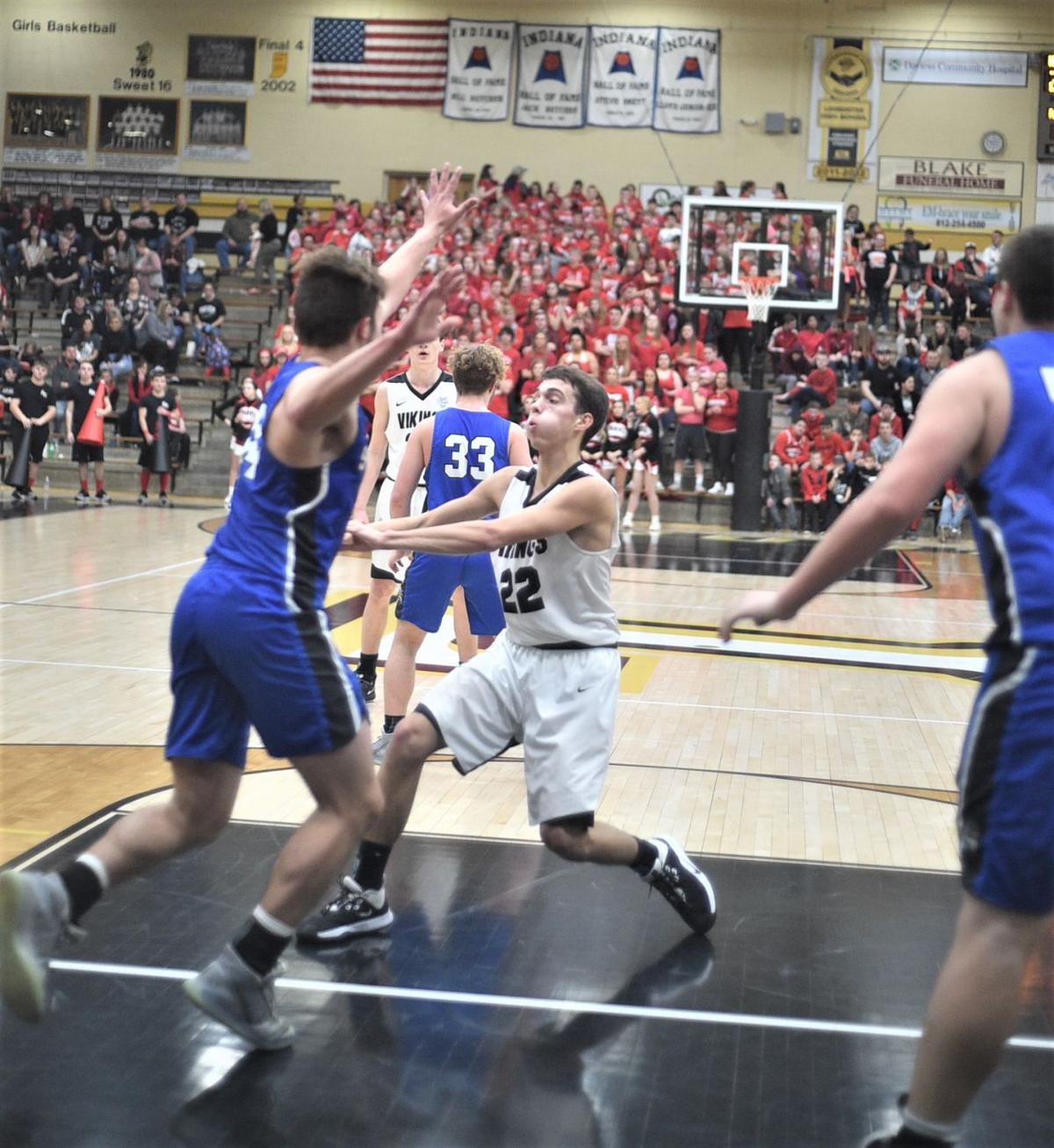 Vikes Roll Over Rox To Sectional Title Sports Washtimesherald Com