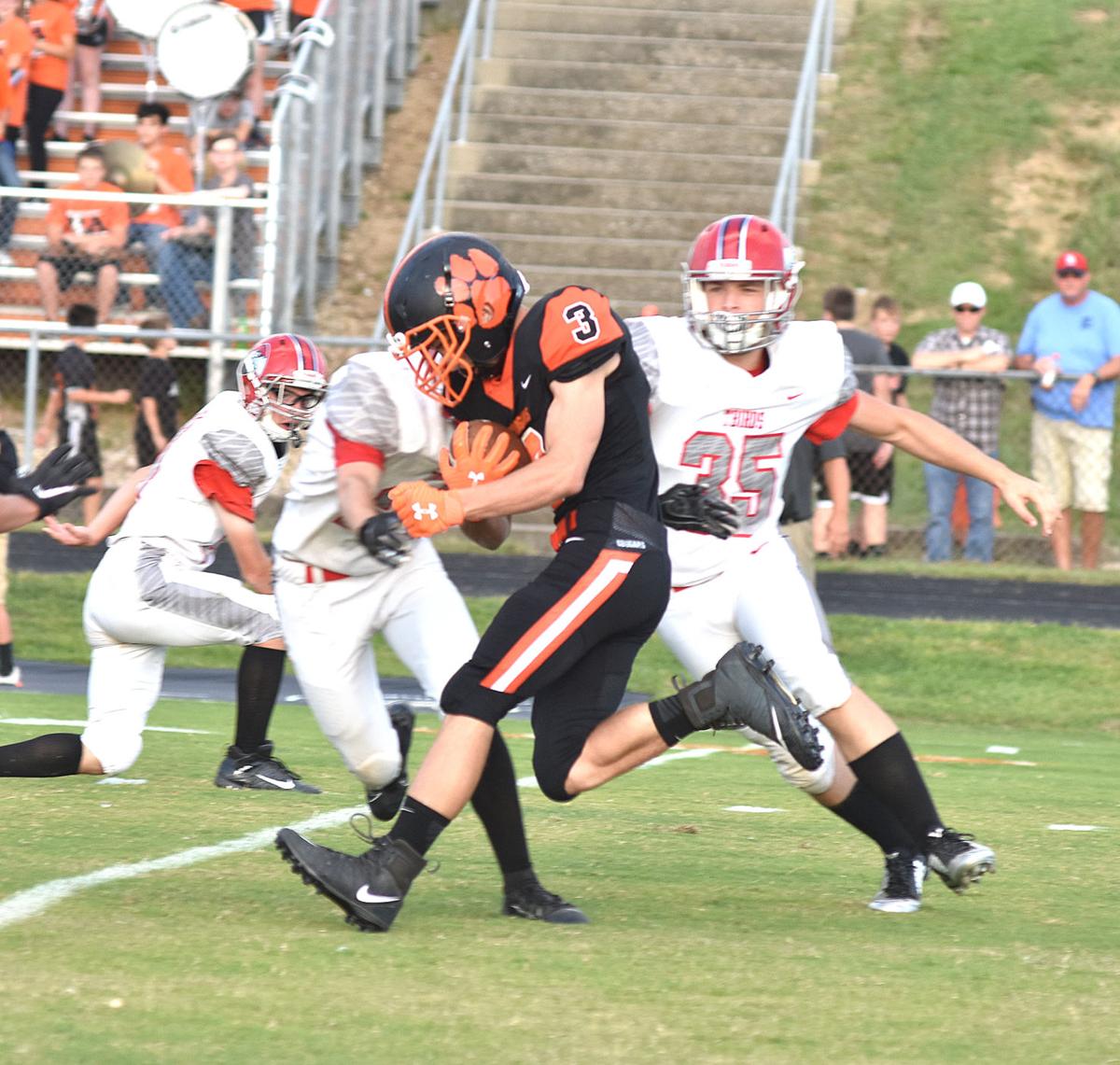 Cougars Hatchets Ready To Battle For Hwy 57 Helmet Sports