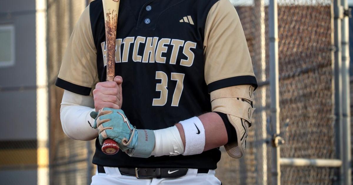 Lester, Ostby named South all-stars