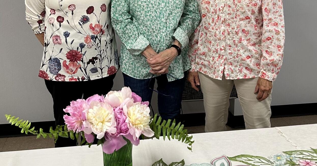 Arts and Flowers Garden Club holds May meeting - Vimarsana News